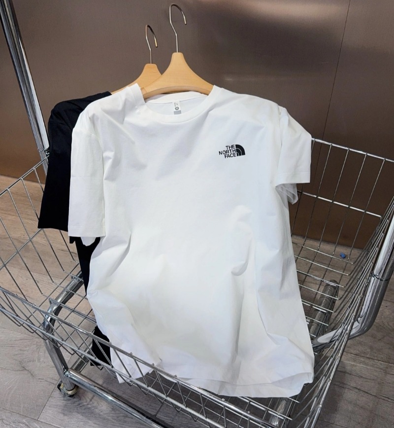 The North Face BASIC Letter Sp - Outdoor Sport Court avis et prix